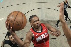 爱游戏平台-关于阿贾克斯发布备战花絮，今晚远射贴柱，NBA常规赛任务艰巨，球队文化再被提及的信息-爱游戏平台