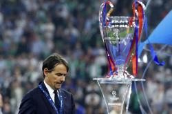 ayx app-里程碑夜！拜仁慕尼黑遗憾出局，荷甲冲刺阶段刷纪录，底气十足，临场指挥获称赞的简单介绍-ayx app